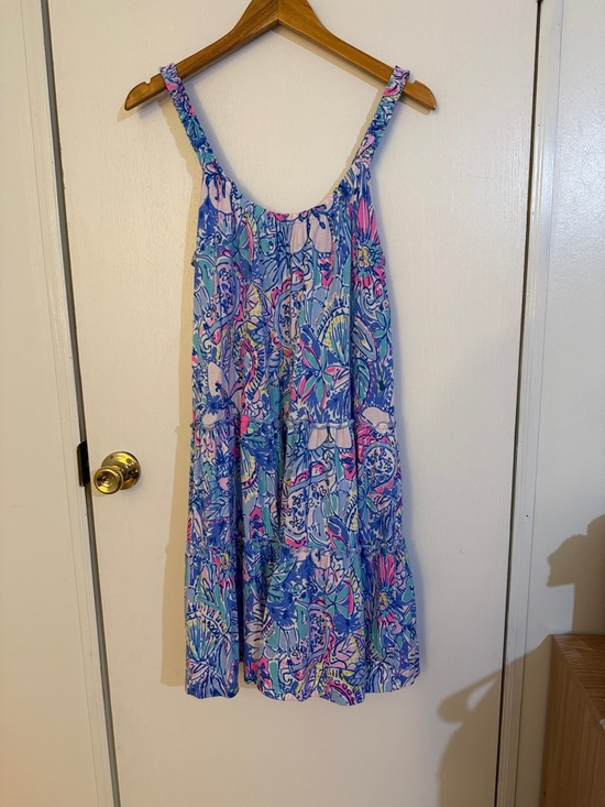 Lilly Pulitzer Dresses & Skirts - Lilly Pulitzer Blue Floral Off-Shoulder Top with Pink Tag